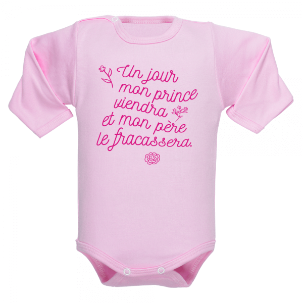 Un vêtement de naissance pour petites princesses surprotégées !