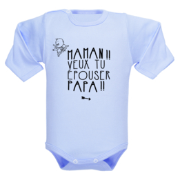 Un vêtement de naissance pour un grand évènement !