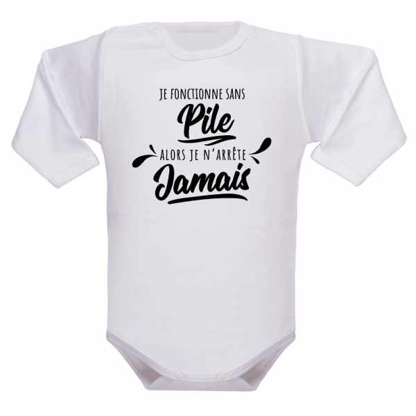 Un vêtement de naissance pour les enfants branchés sur piles !