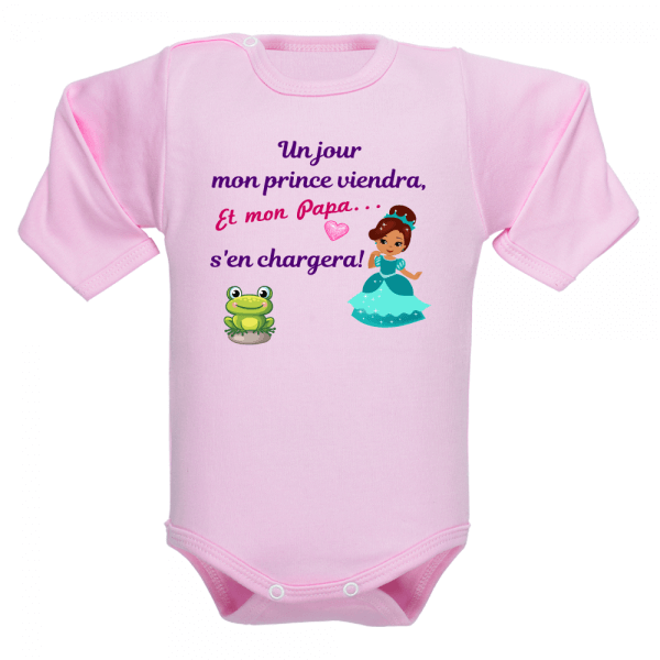 Un vêtement de naissance très girly pour petites princesses à papa !