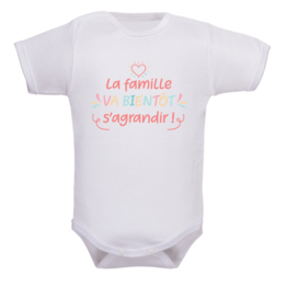 Body bébé "La famille va bientôt s'agrandir !" : une idée originale